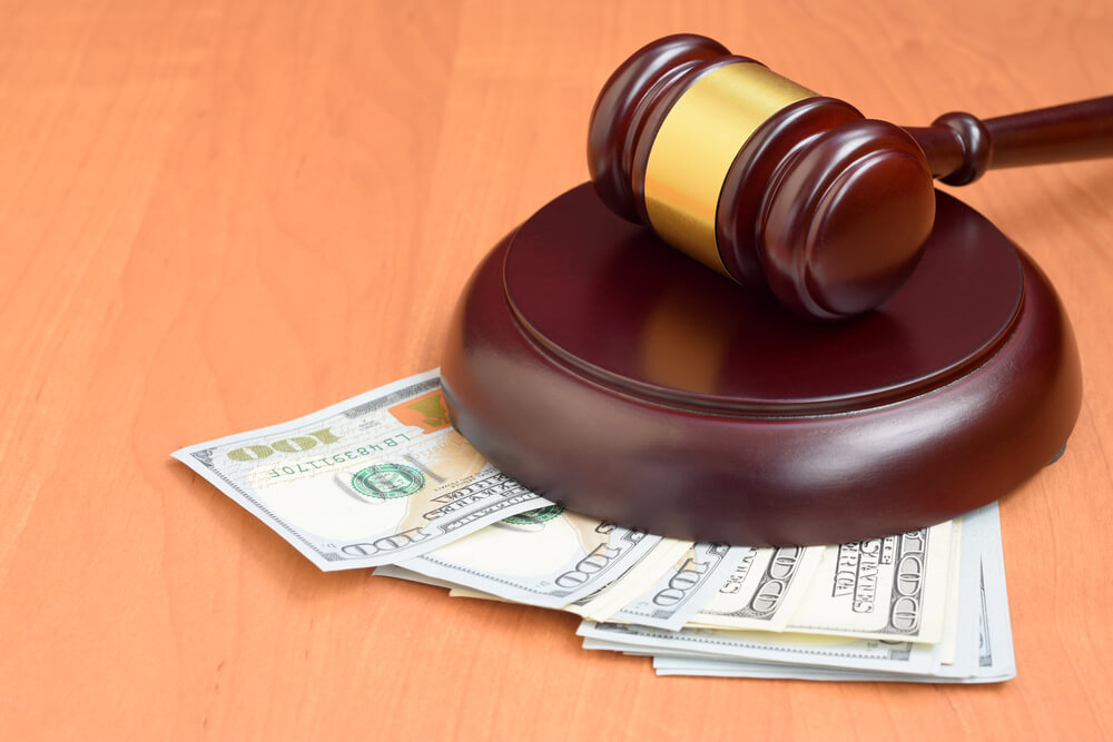 How Contingency Fees Work When You Hire a Lawyer